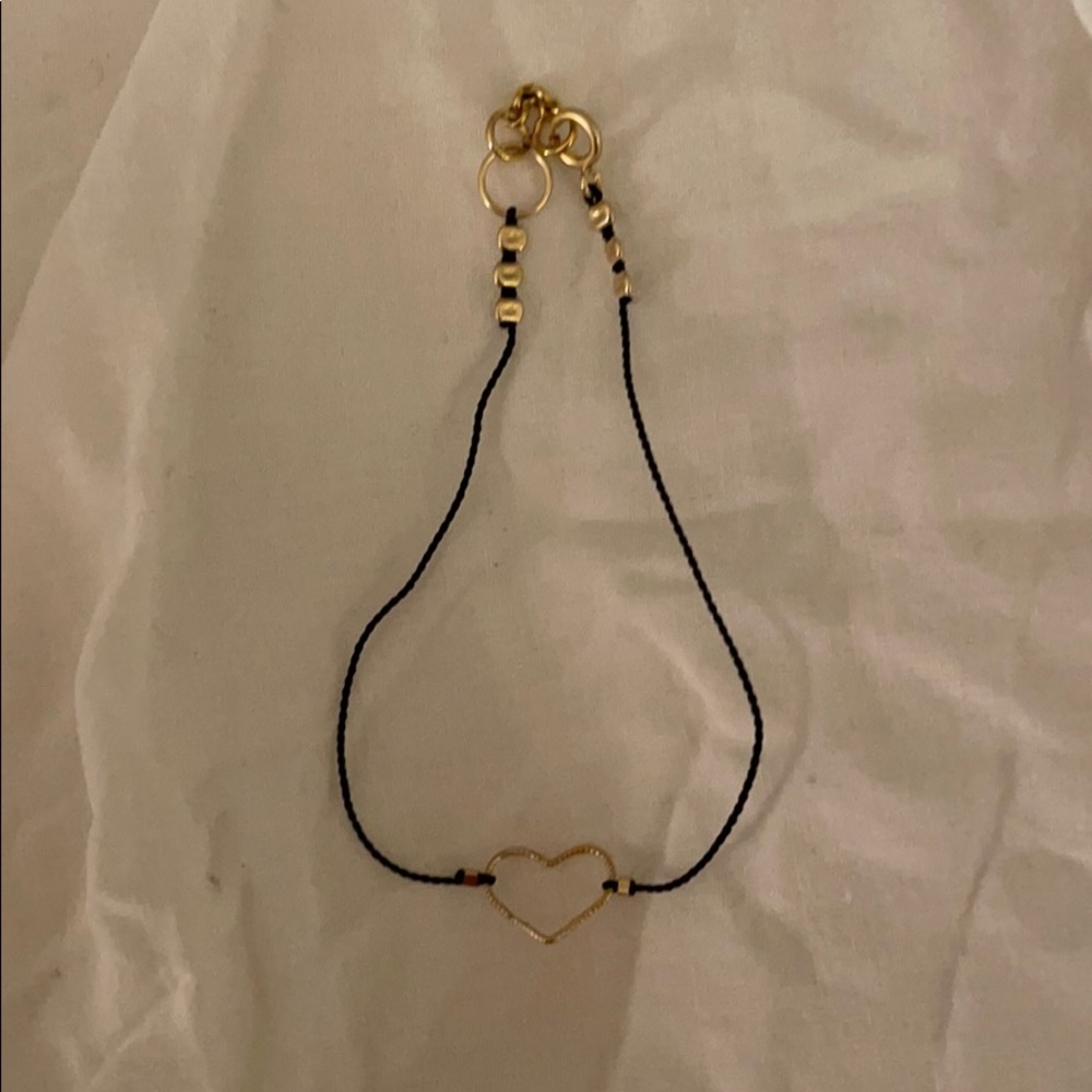 NWOT Gold Heart string Bracelet